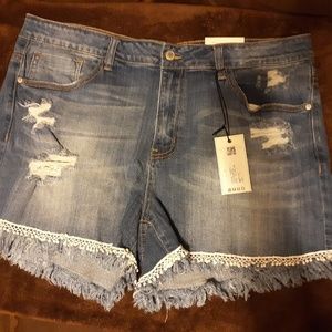 NWT Judy Blue distressed lace shorts